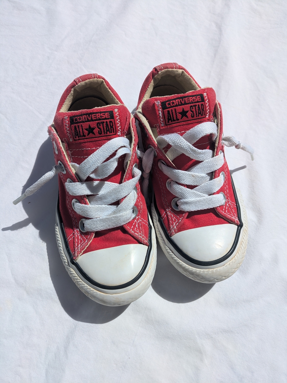 Converse Kids Red Canvas Low-Top Sneakers with White Laces Kids US 11
